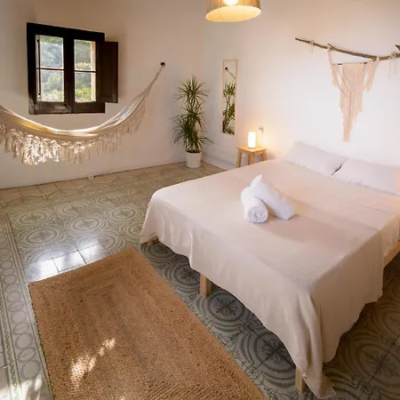 Masia Bavi Country house *